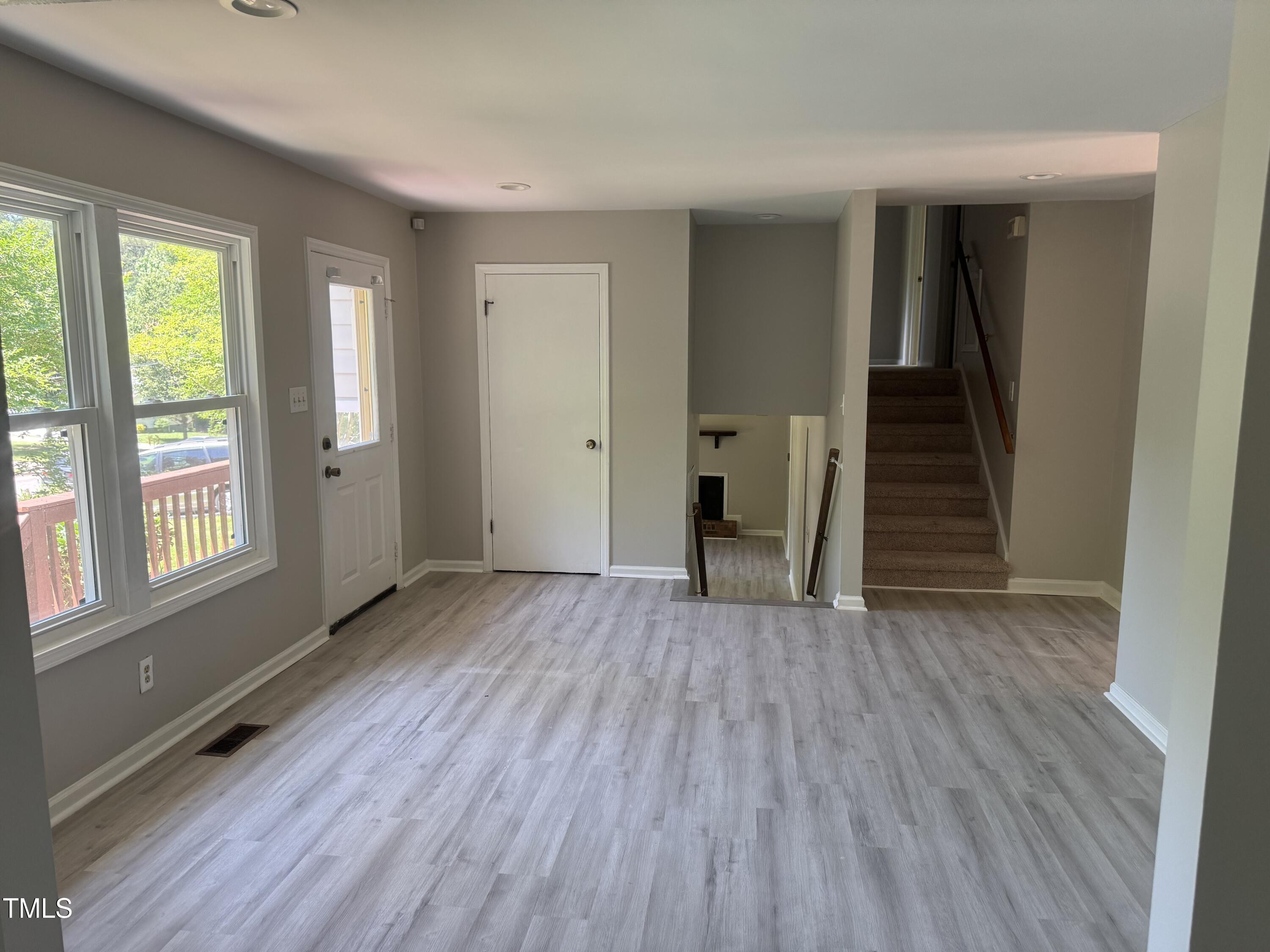 1017 Gaston Avenue Property Photo 4