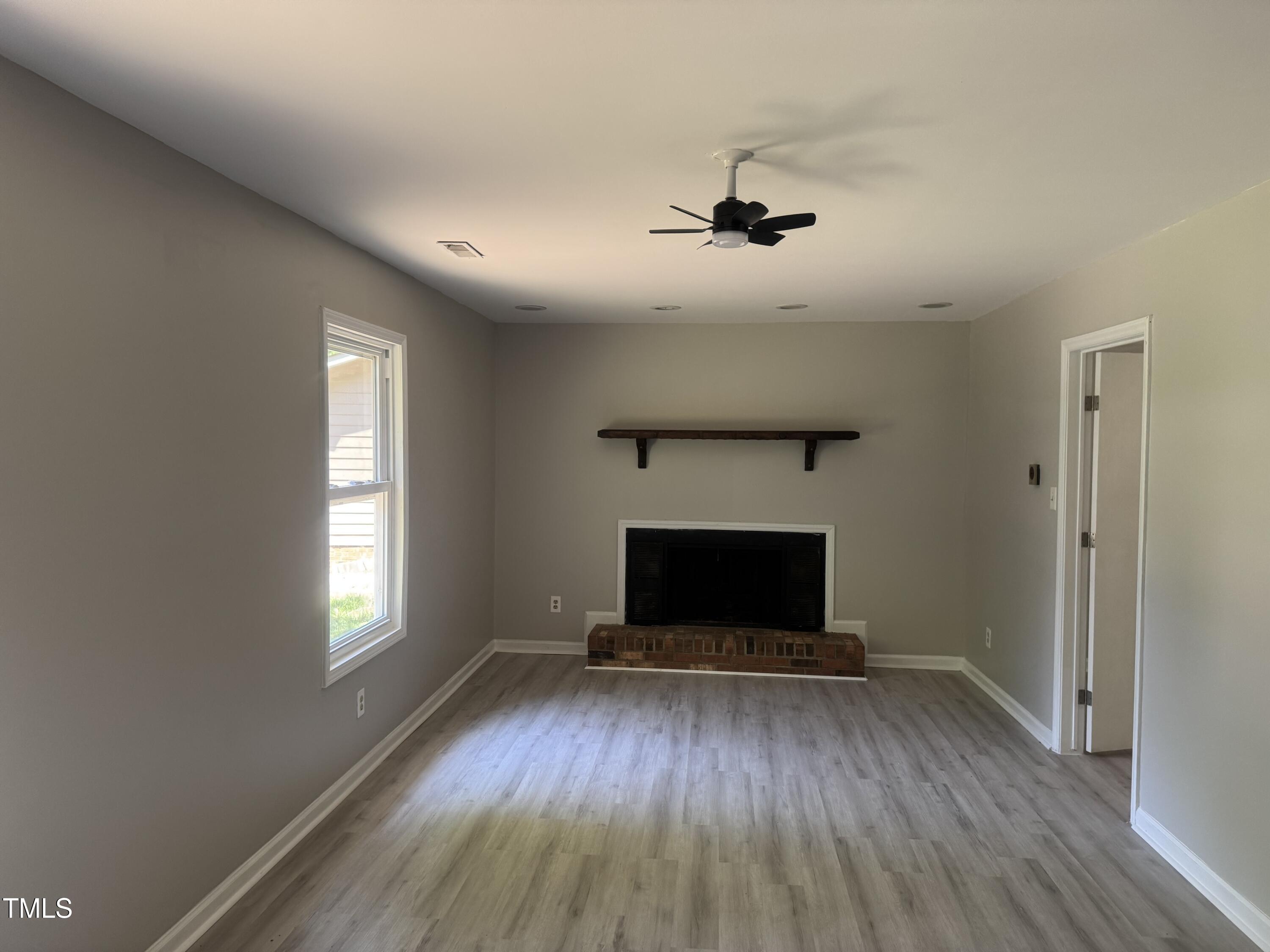 1017 Gaston Avenue Property Photo 5