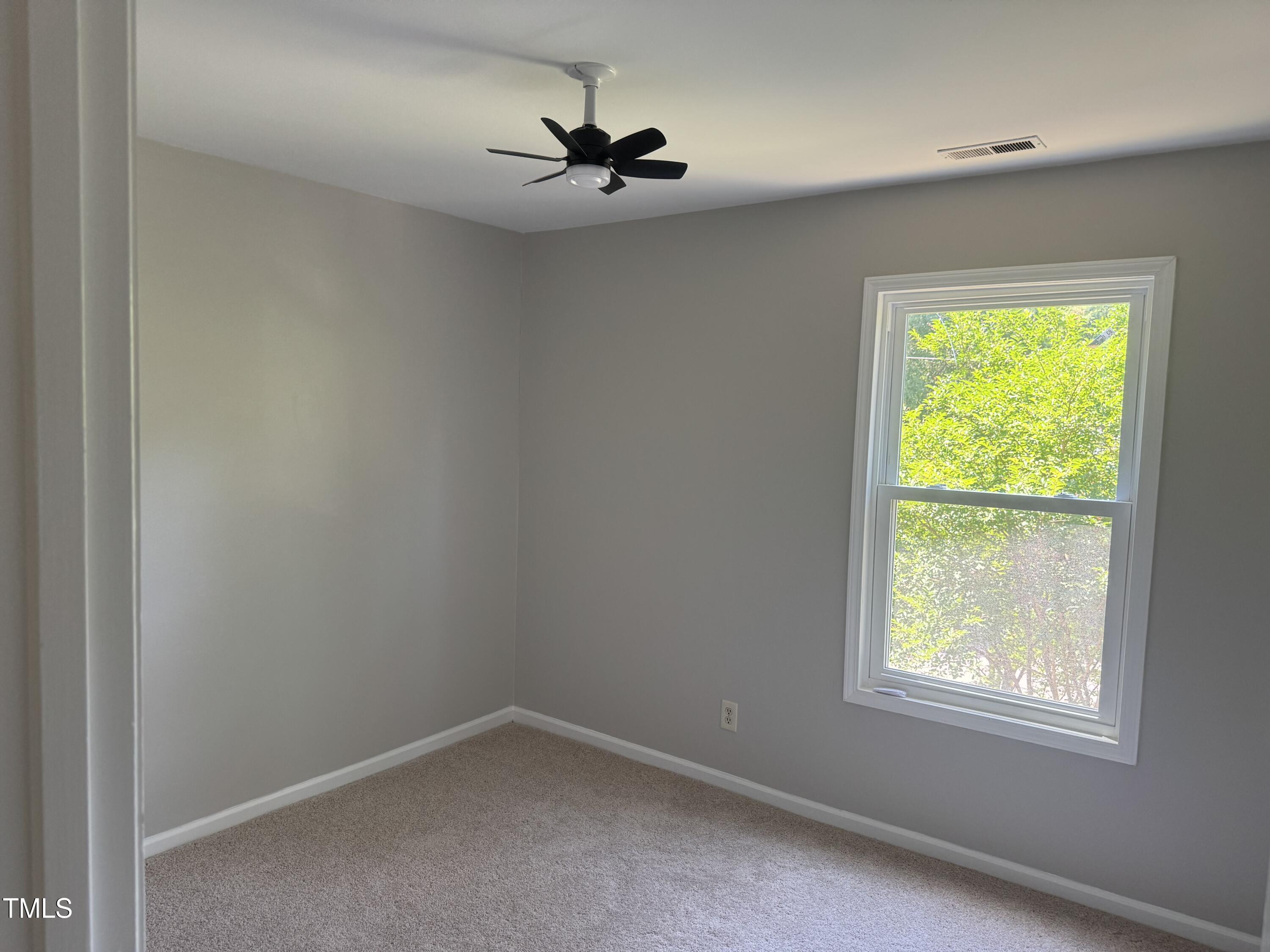 1017 Gaston Avenue Property Photo 10