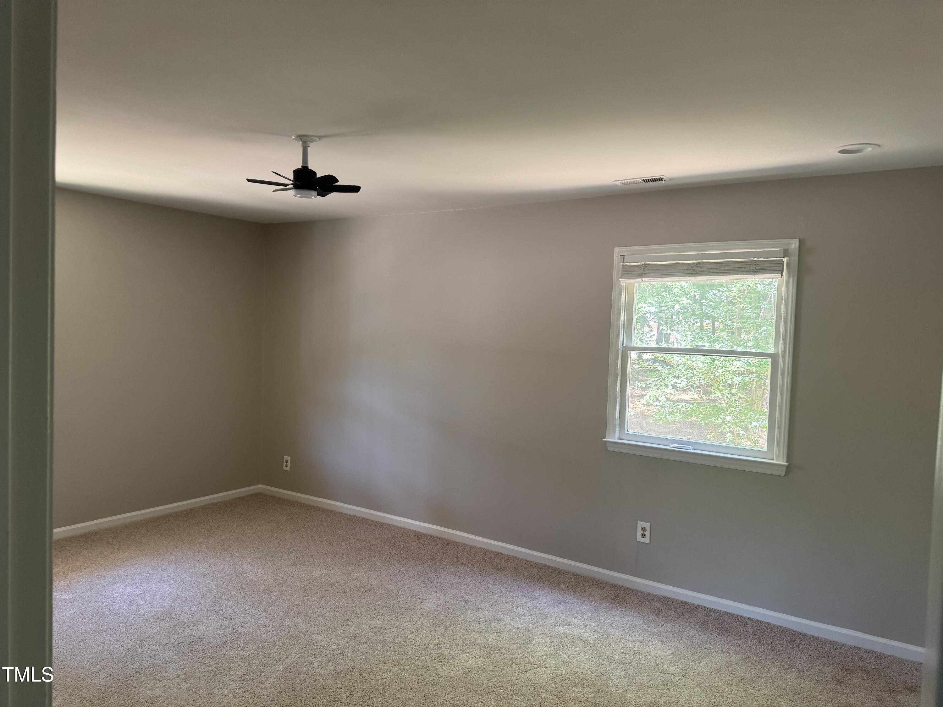 1017 Gaston Avenue Property Photo 12