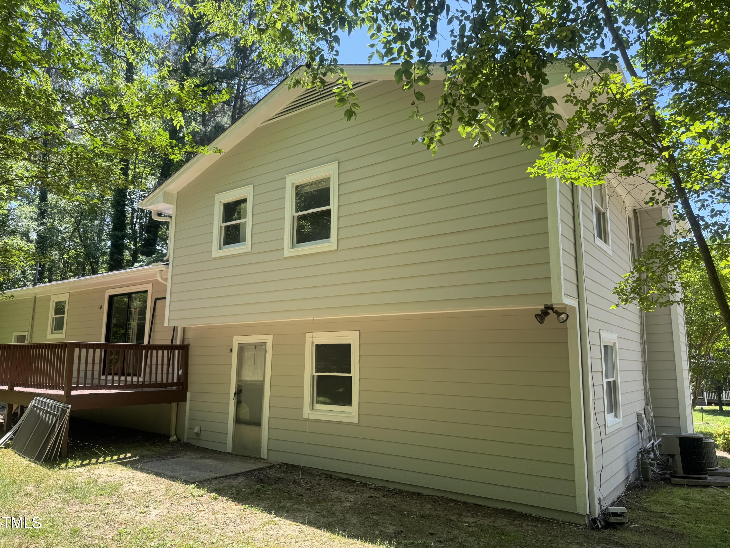 1017 Gaston Avenue Property Photo 14