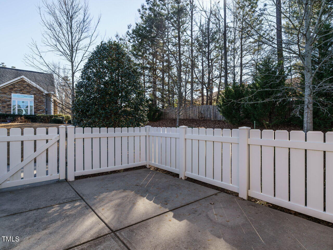 992 Blue Bird Lane Property Photo 5