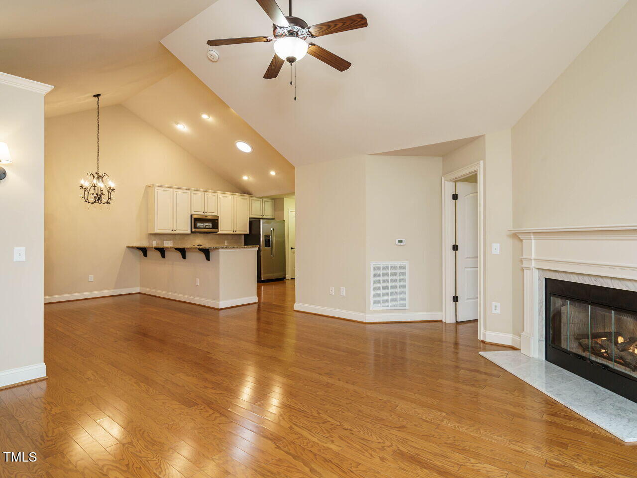992 Blue Bird Lane Property Photo 7