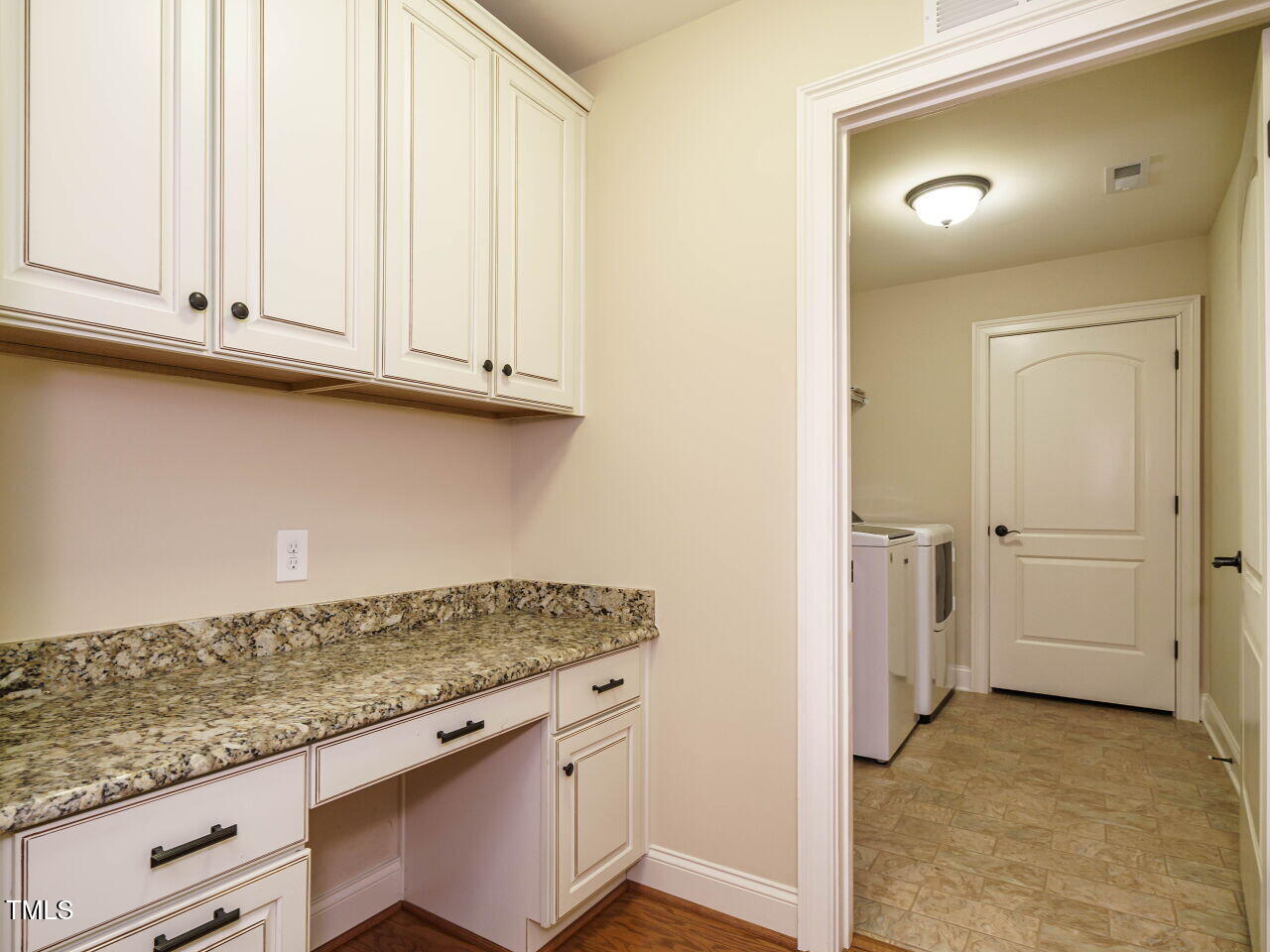 992 Blue Bird Lane Property Photo 20