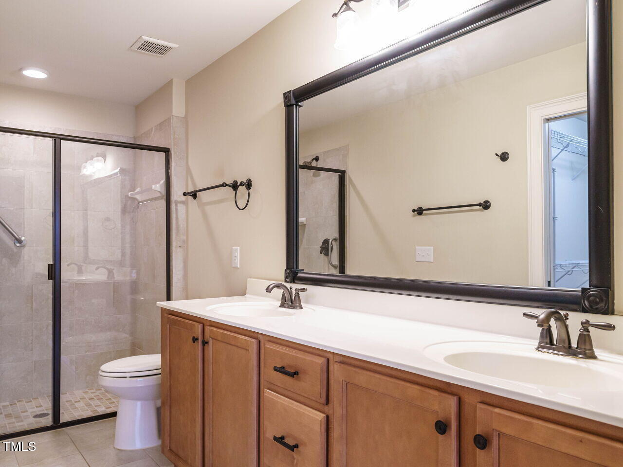 992 Blue Bird Lane Property Photo 25