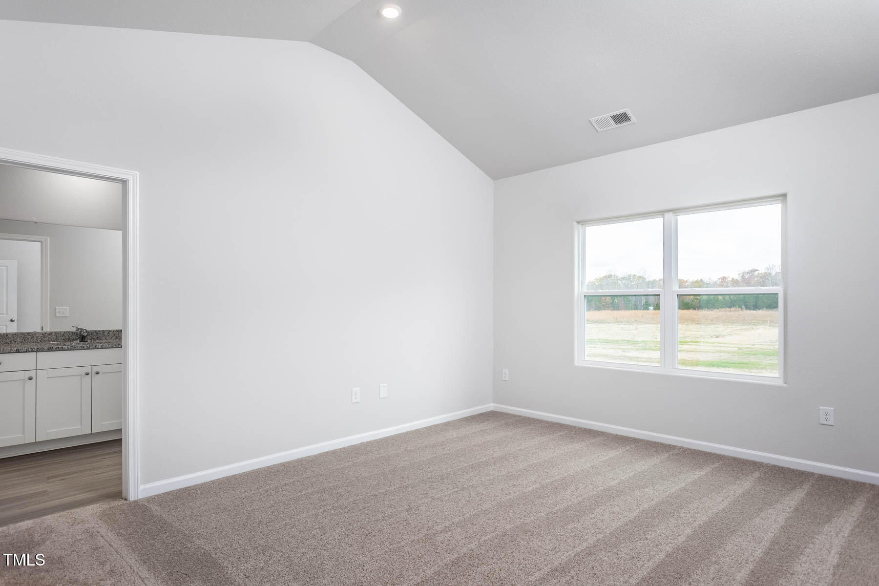 11300 International Drive Property Photo 12