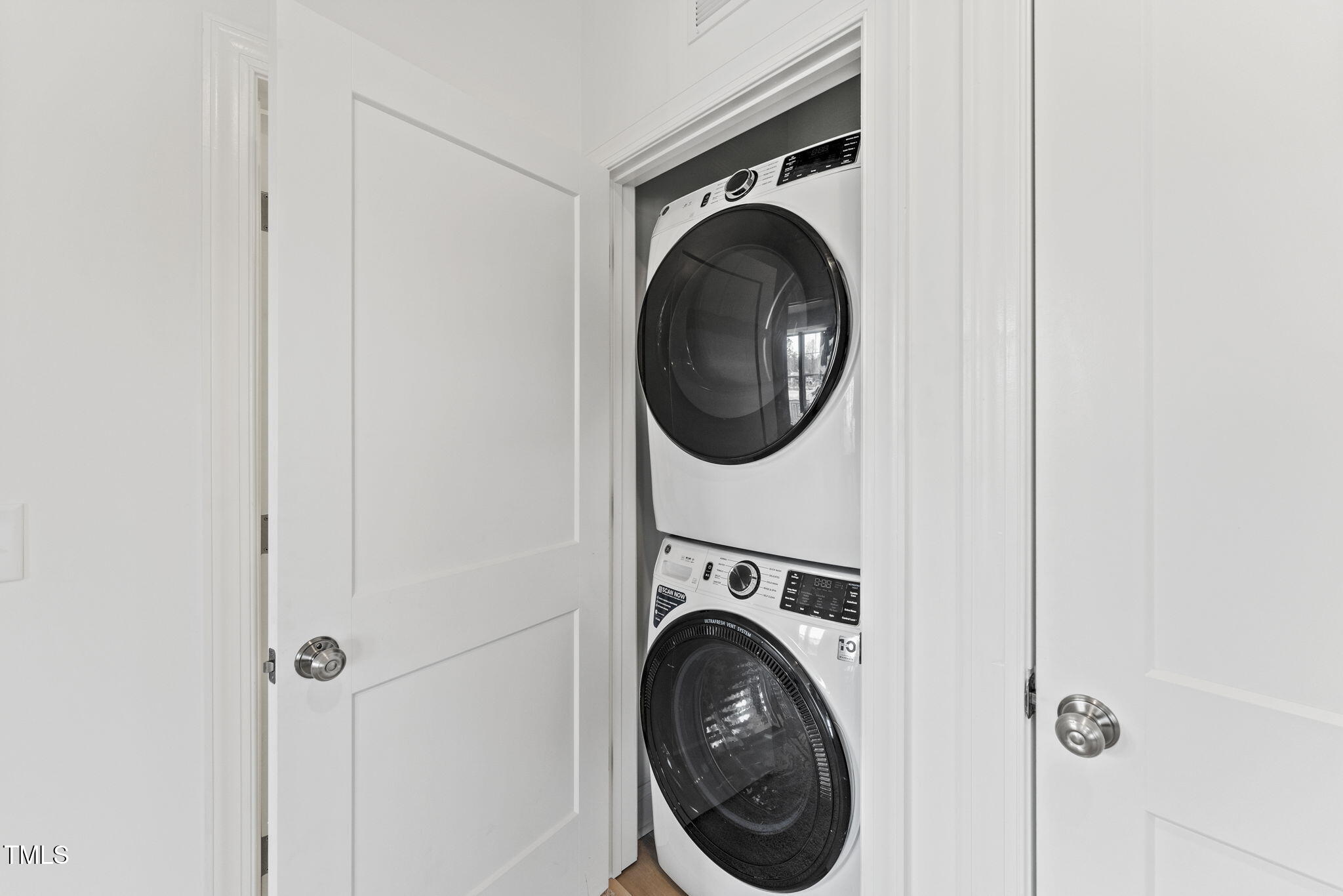 604 Market Grove Drive # 100 Property Photo 16