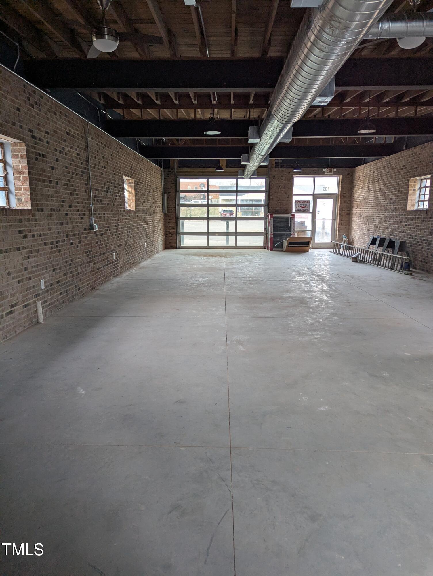 102 E Green Street Property Photo 4