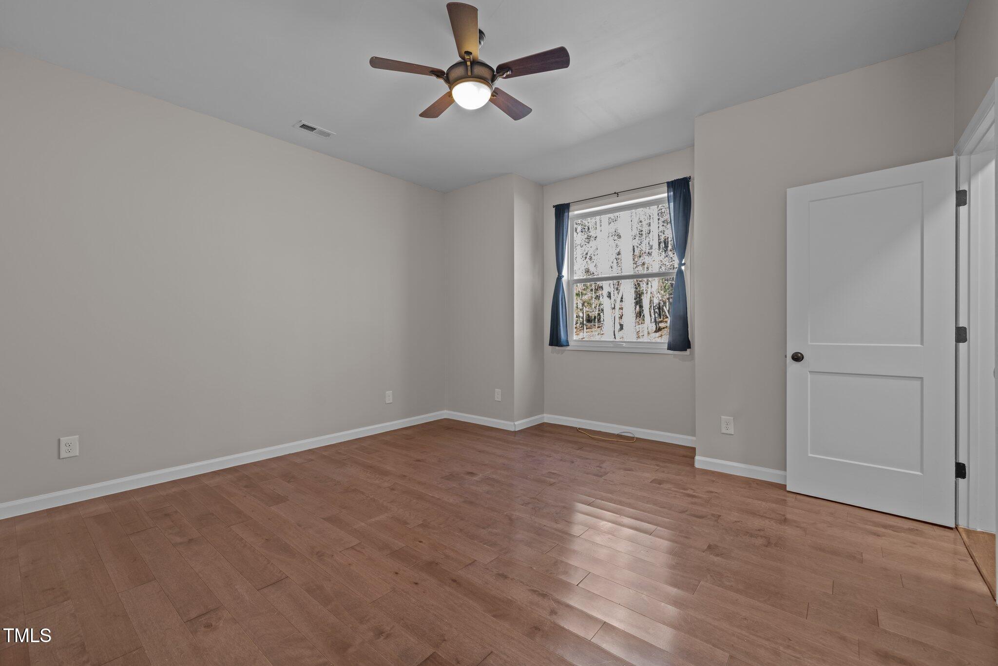 7815 Dodsons Crossroads Property Photo 6