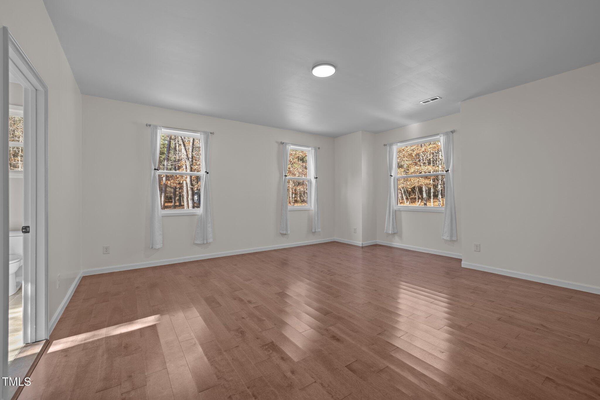7815 Dodsons Crossroads Property Photo 10