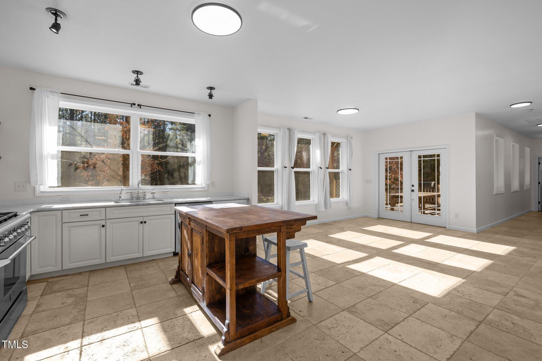 7815 Dodsons Crossroads Property Photo 20