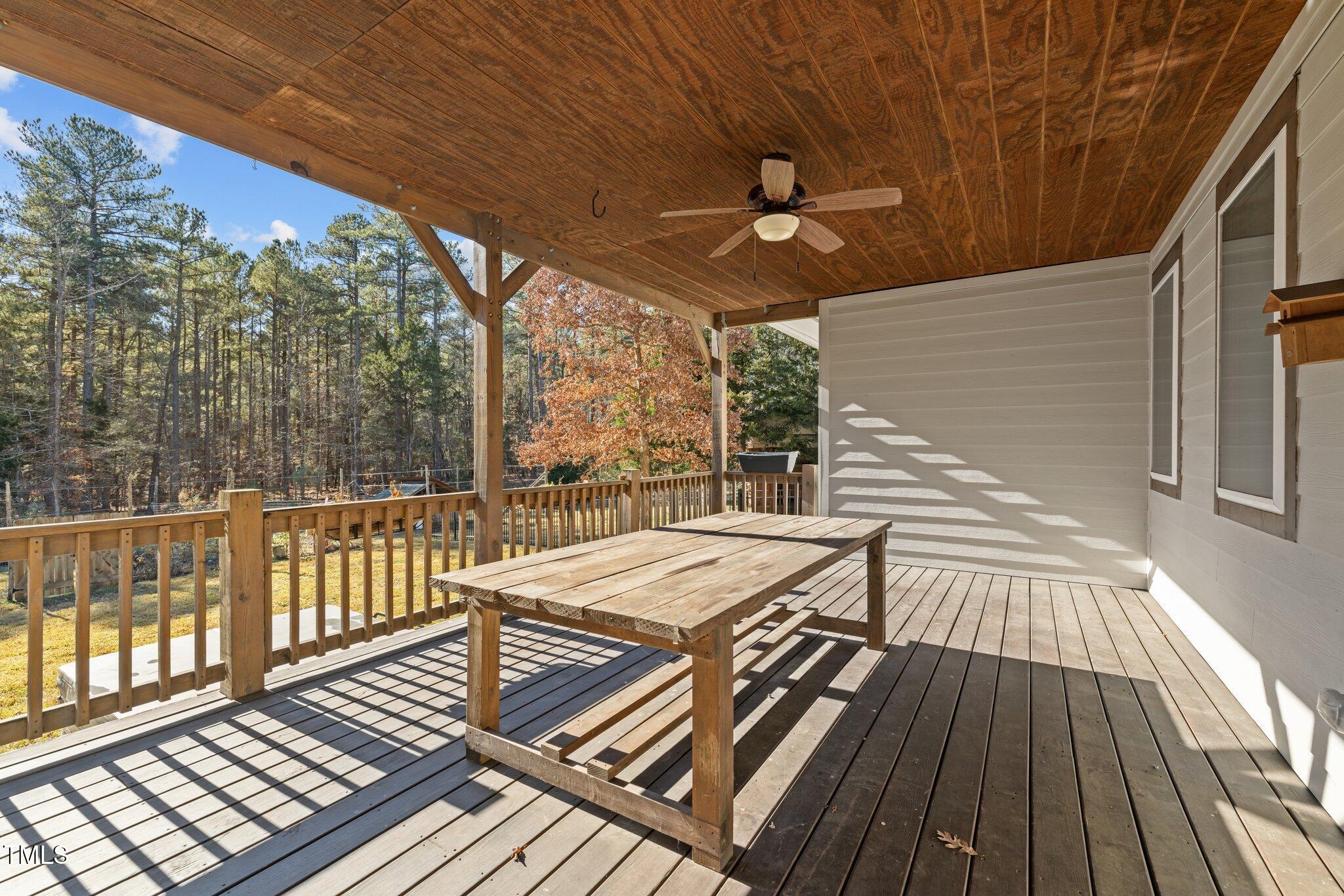 7815 Dodsons Crossroads Property Photo 24