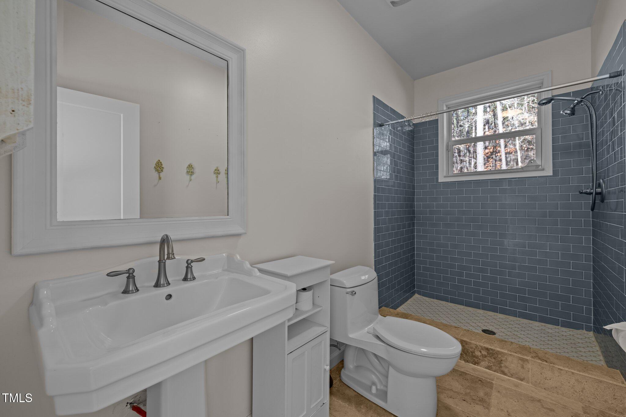 7815 Dodsons Crossroads Property Photo 30