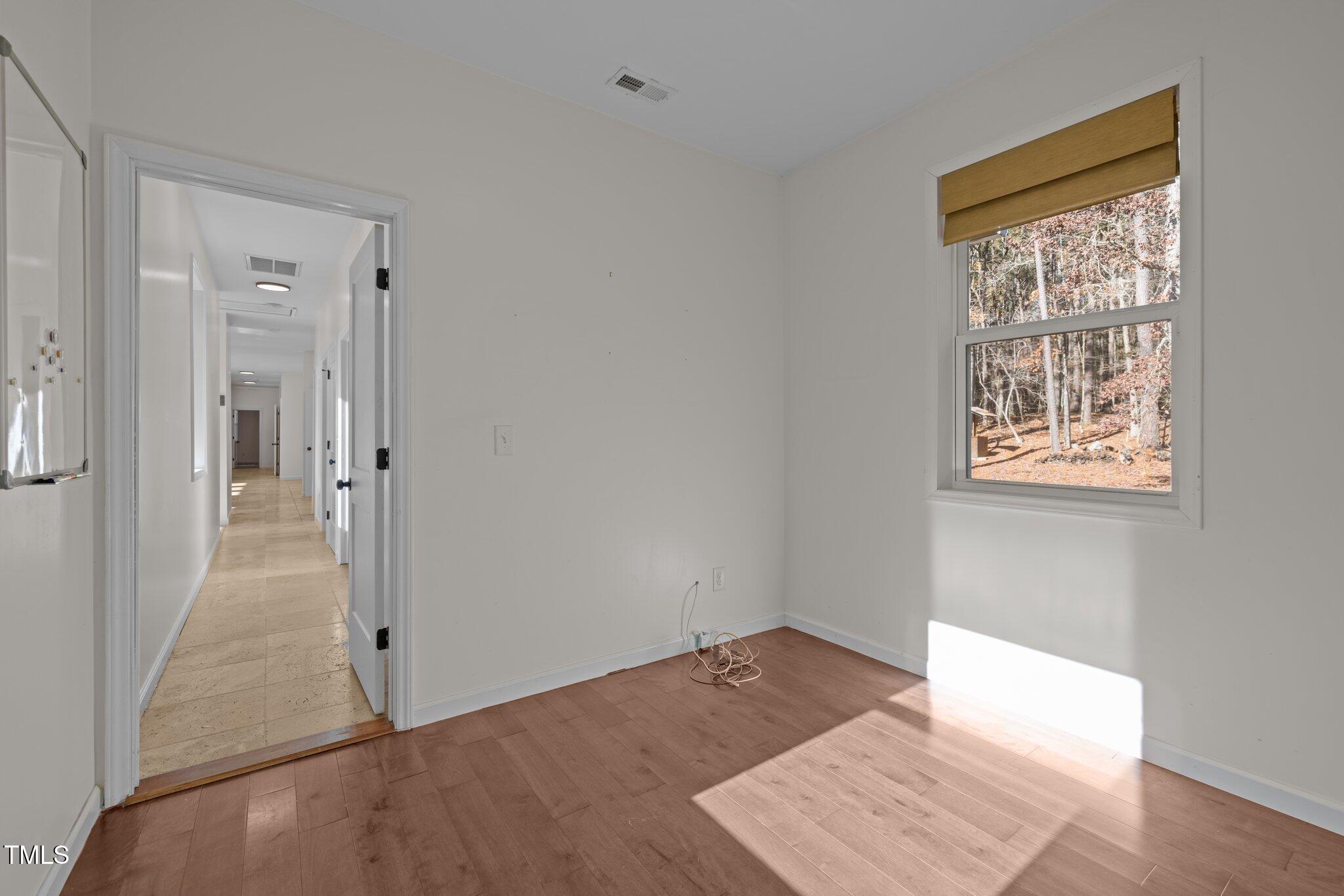 7815 Dodsons Crossroads Property Photo 33