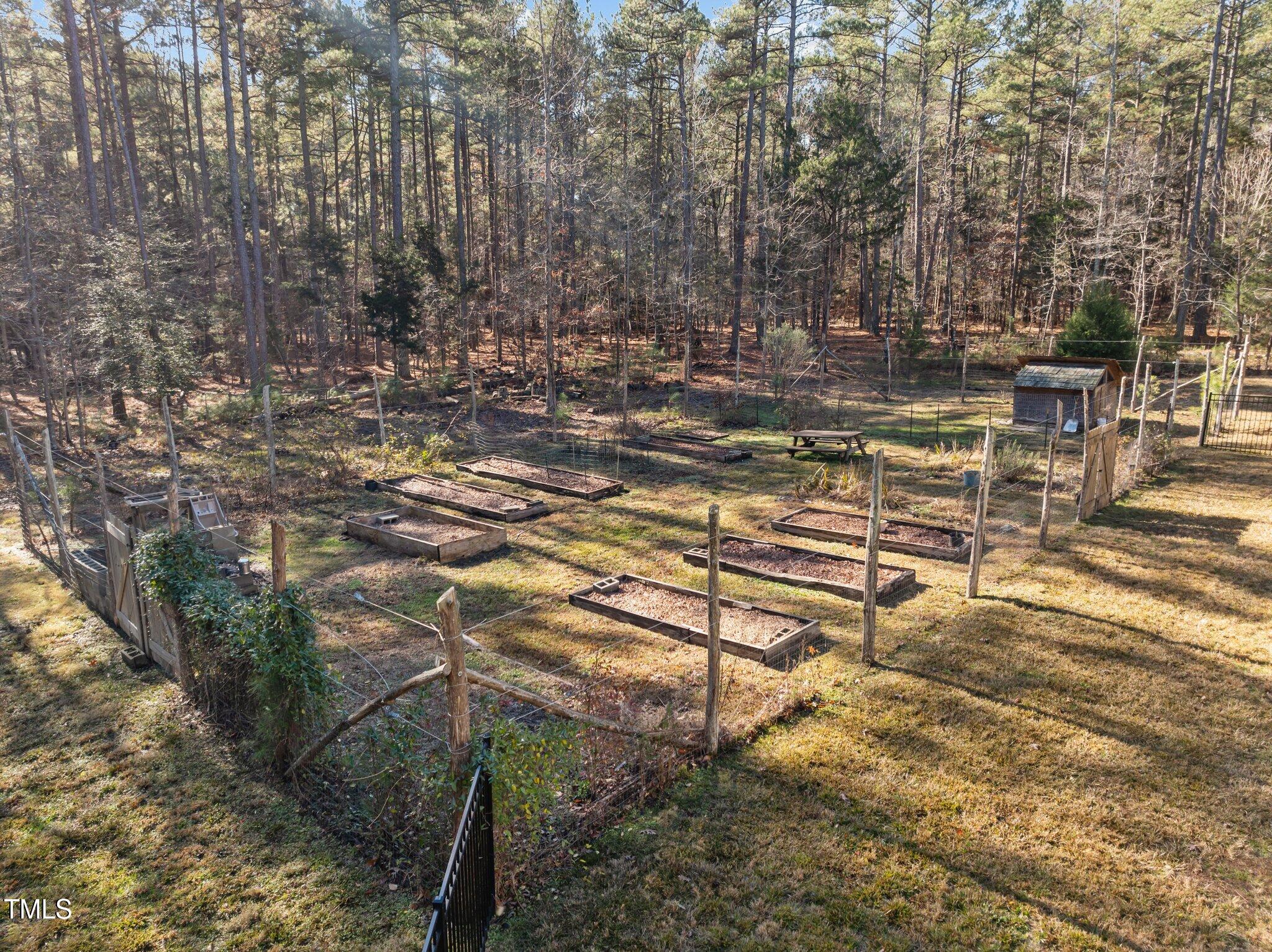 7815 Dodsons Crossroads Property Photo 46