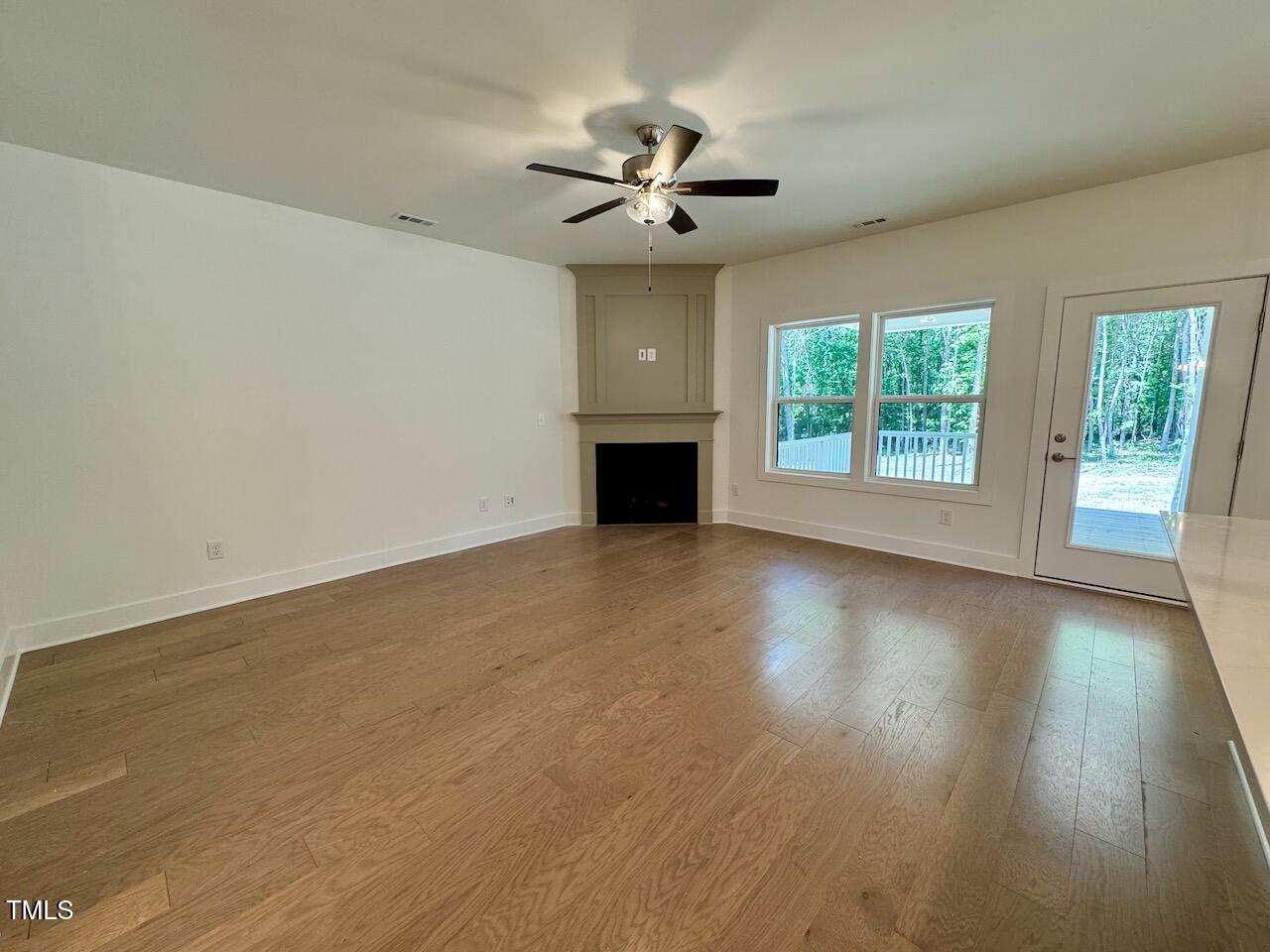 262 Grand Griffon Way Property Photo 6