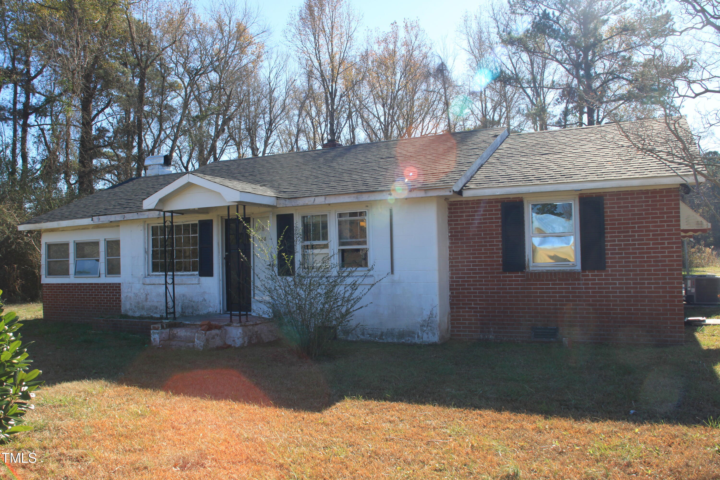 868 Smith Road Property Photo 1