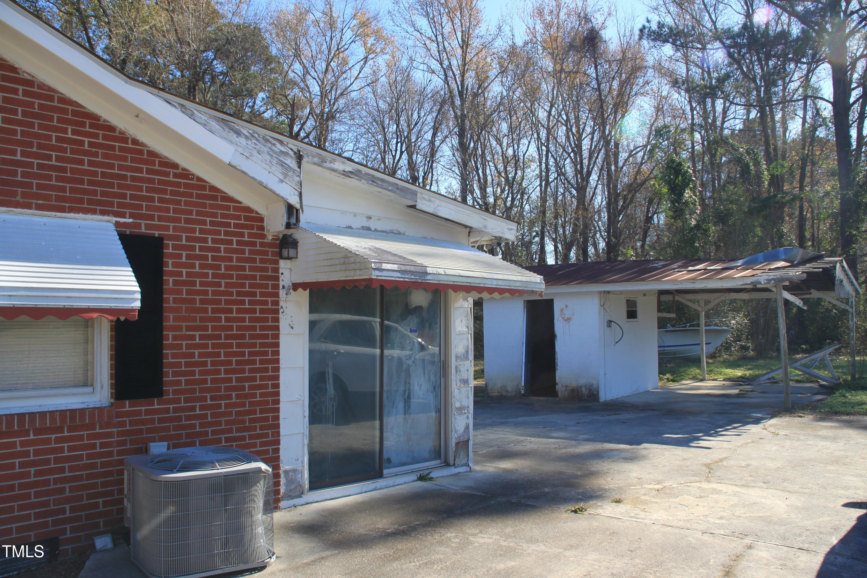 868 Smith Road Property Photo 19