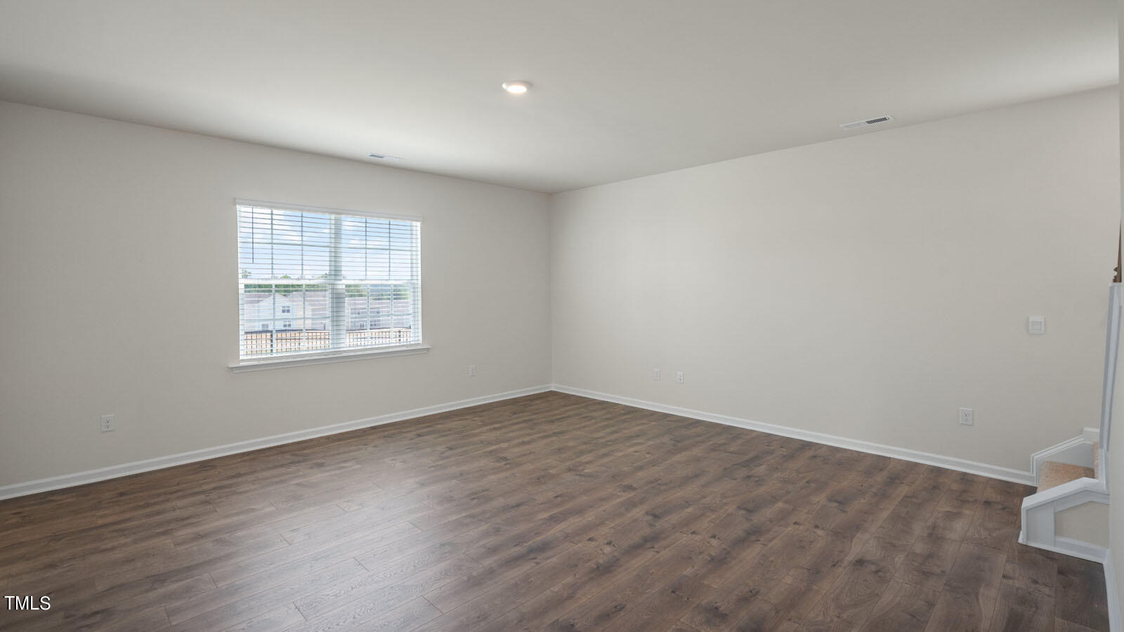 985 Ocean Court Property Photo 10