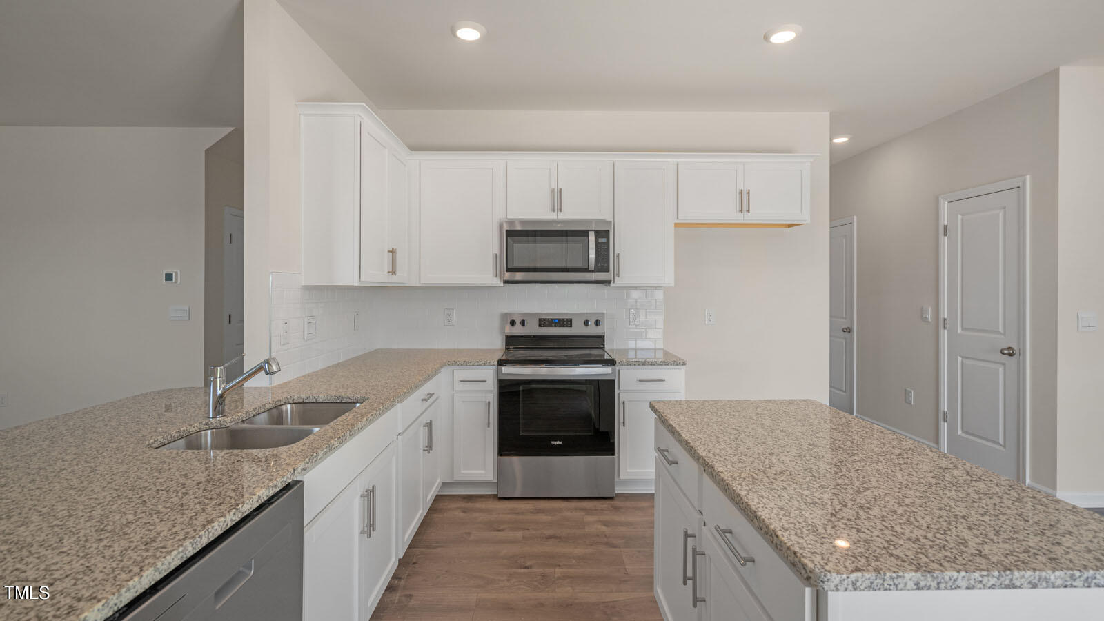 985 Ocean Court Property Photo 15