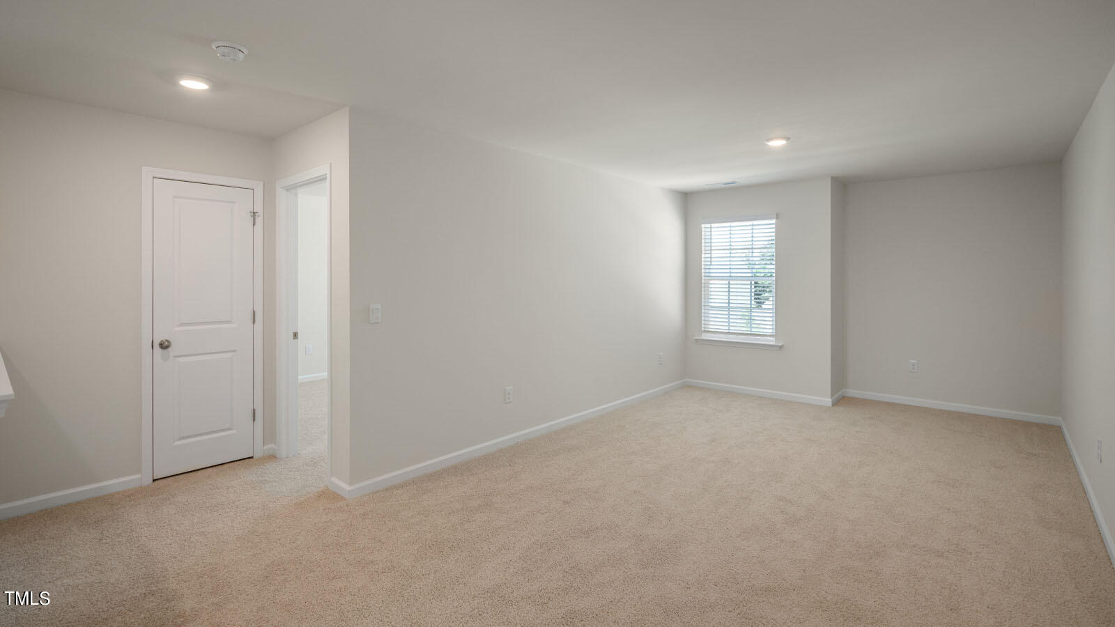 985 Ocean Court Property Photo 22