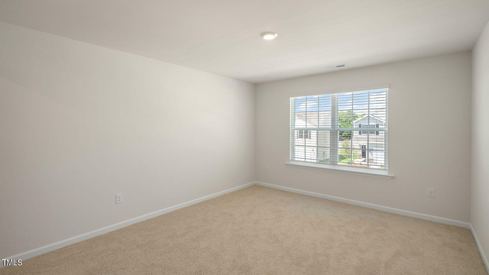 985 Ocean Court Property Photo 23