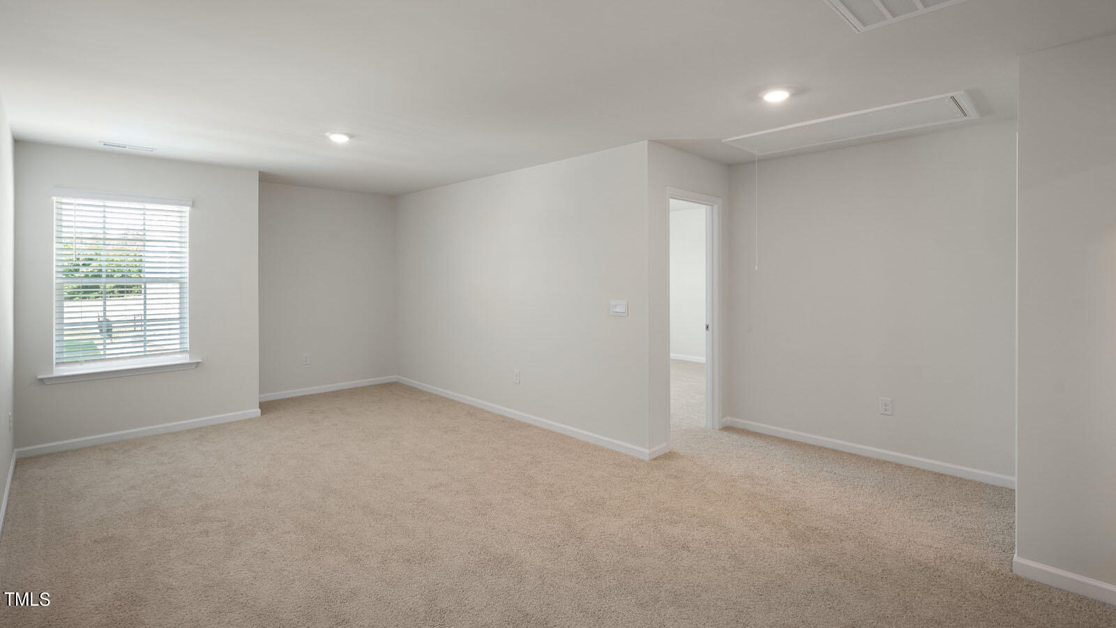 985 Ocean Court Property Photo 25