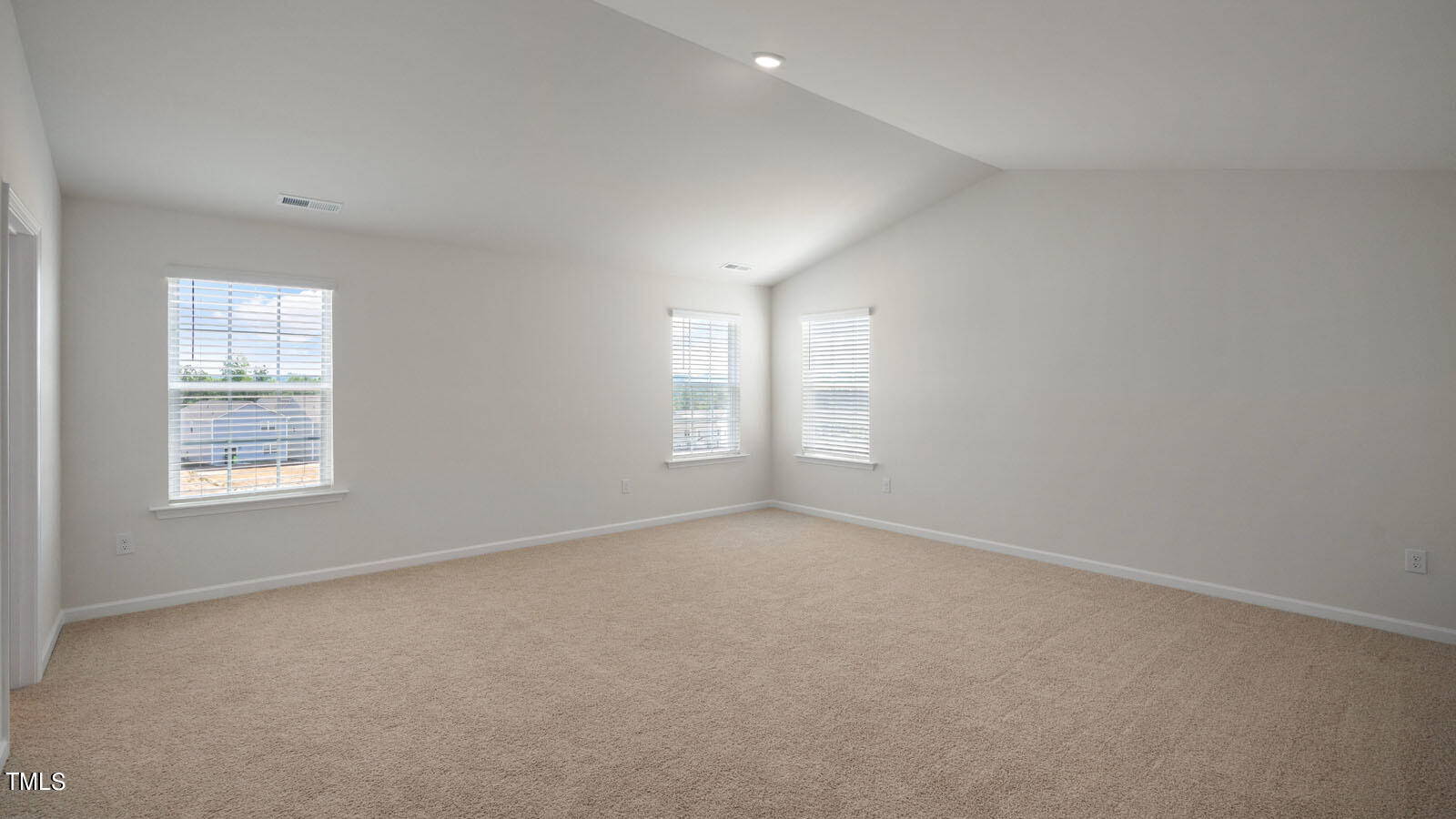 985 Ocean Court Property Photo 33
