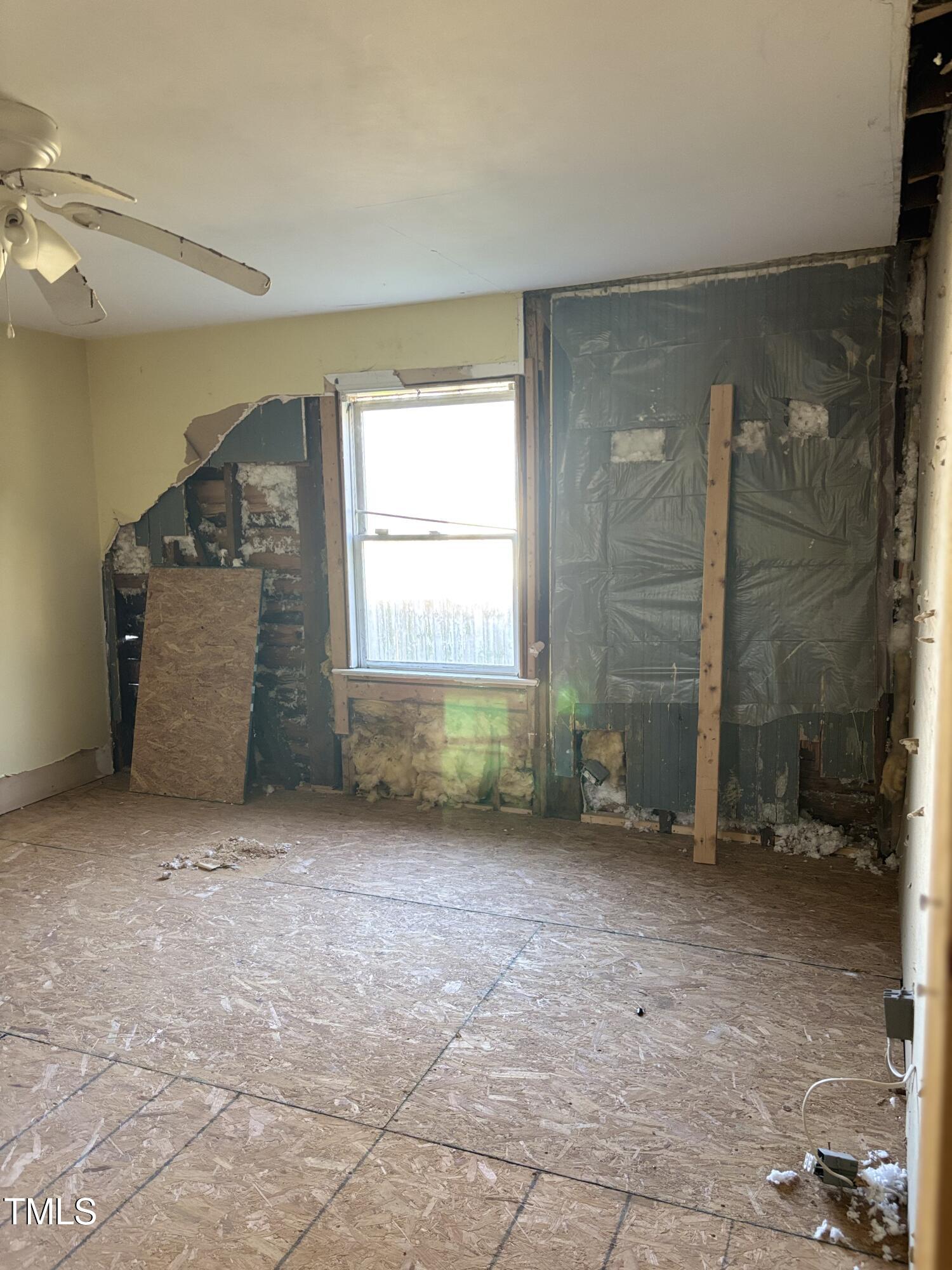 403 E Railroad Street Property Photo 27