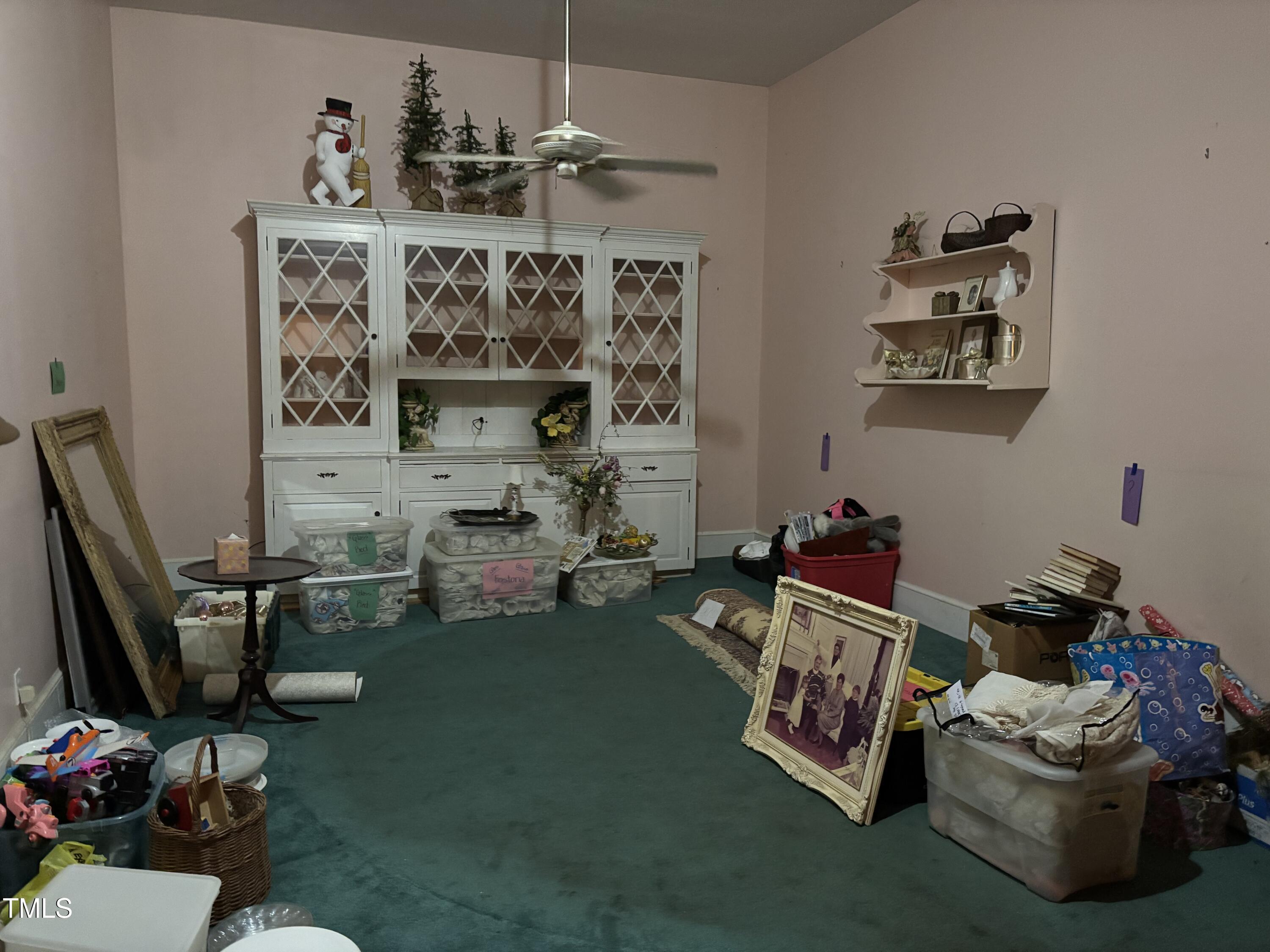 403 E Railroad Street Property Photo 44