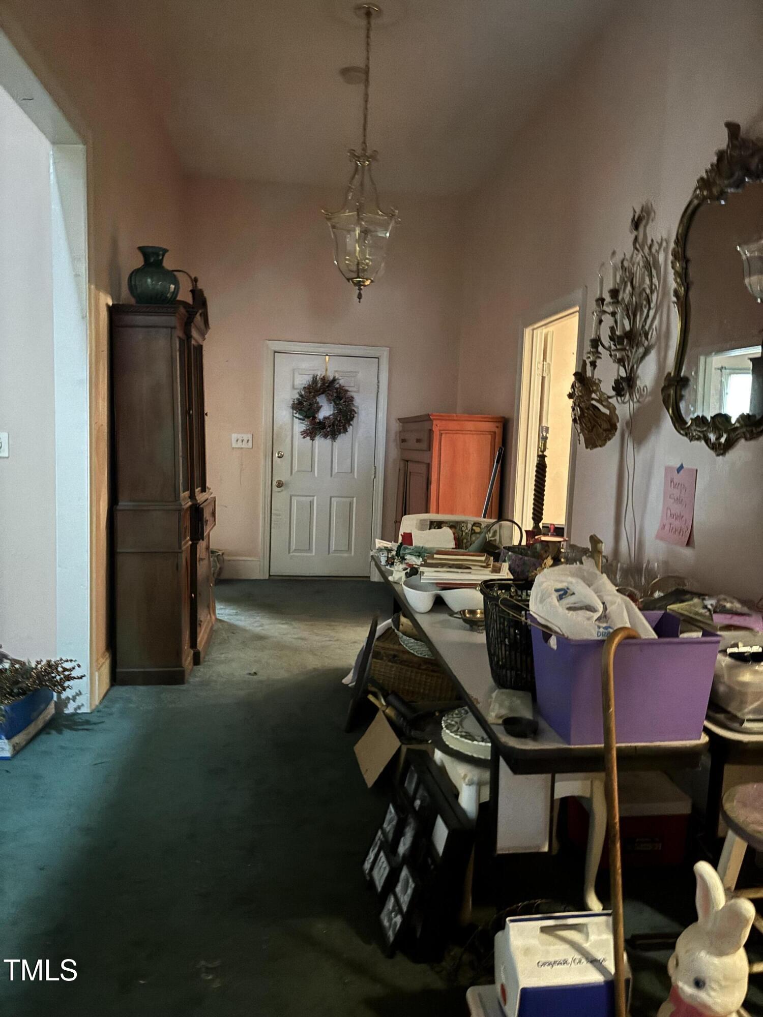 403 E Railroad Street Property Photo 47