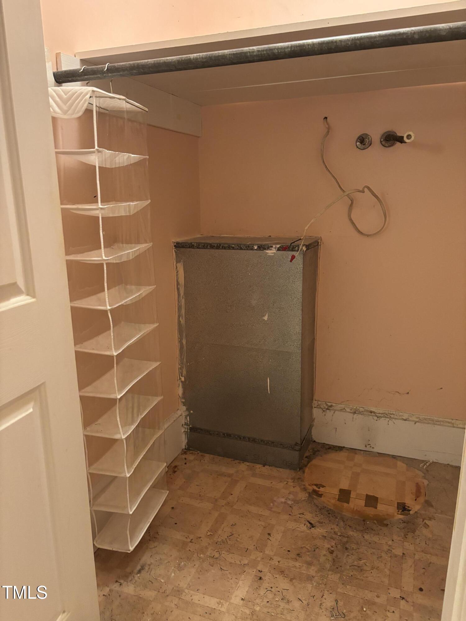 403 E Railroad Street Property Photo 50