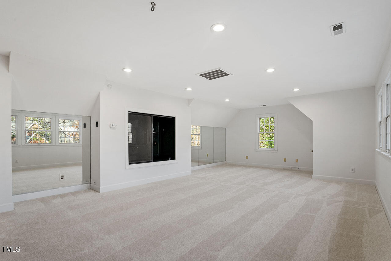 106 Alder Place Property Photo 30
