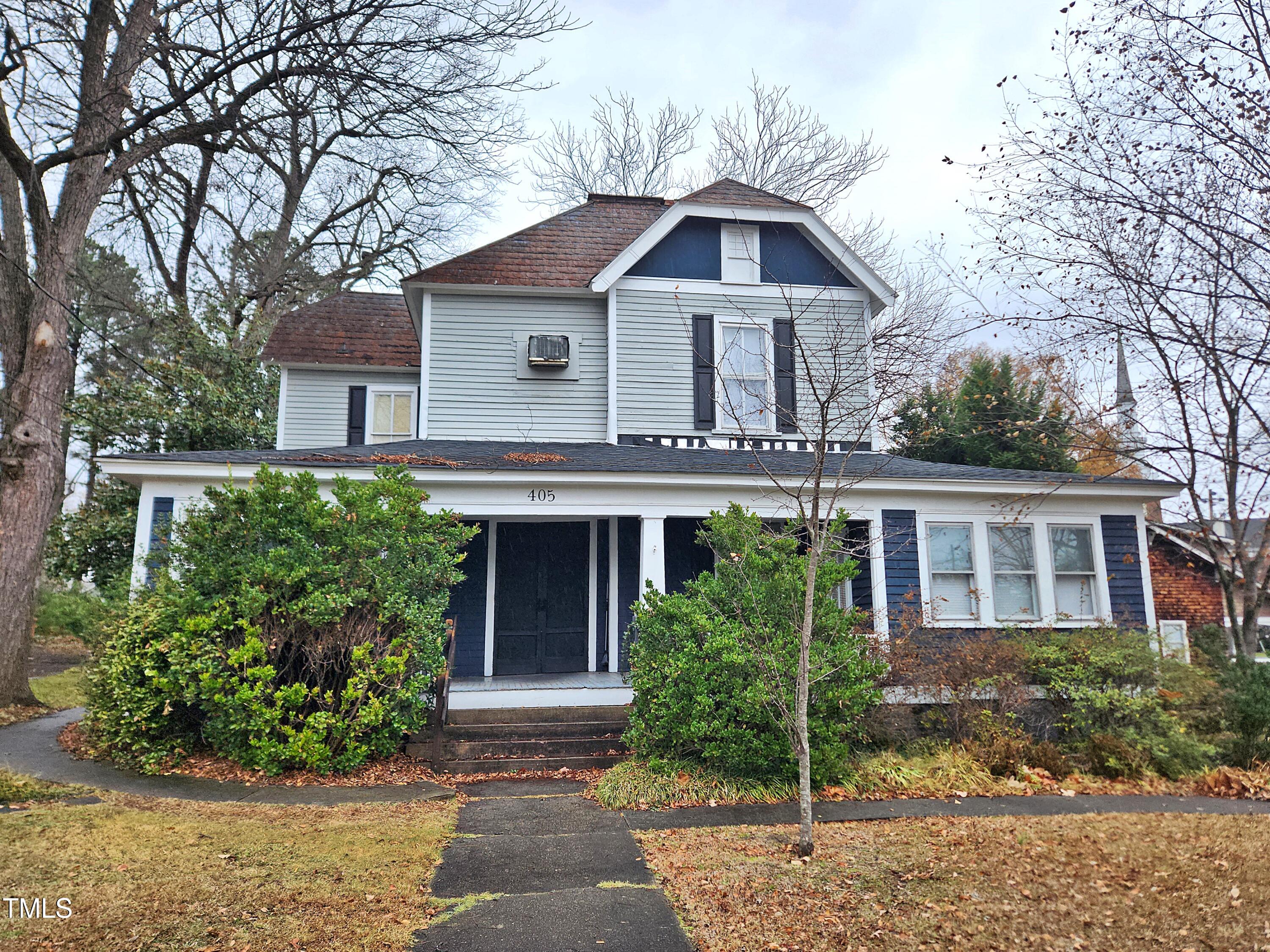 405 W Davis Street Property Photo