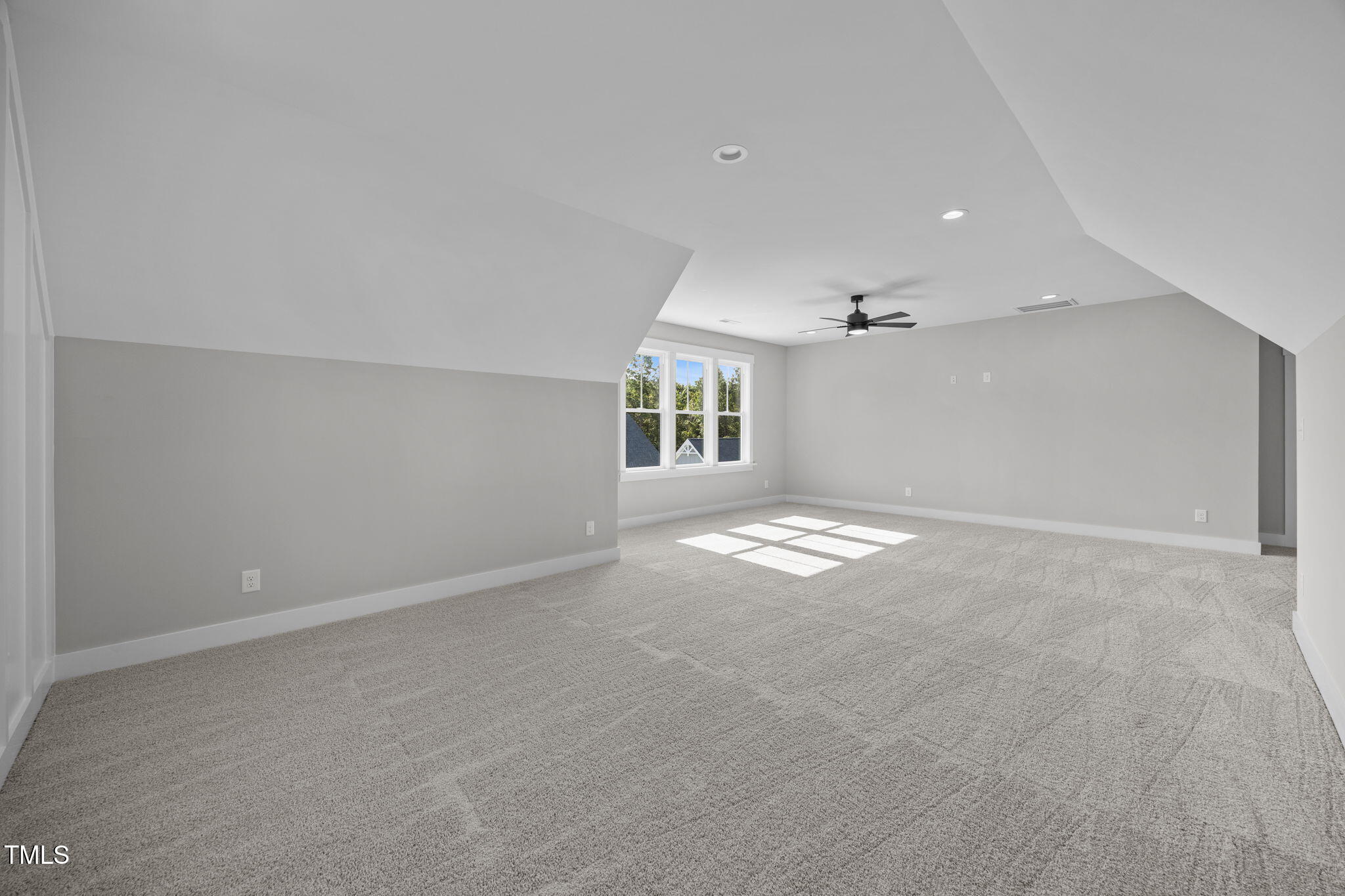 136 Bar Code Court Property Photo 27
