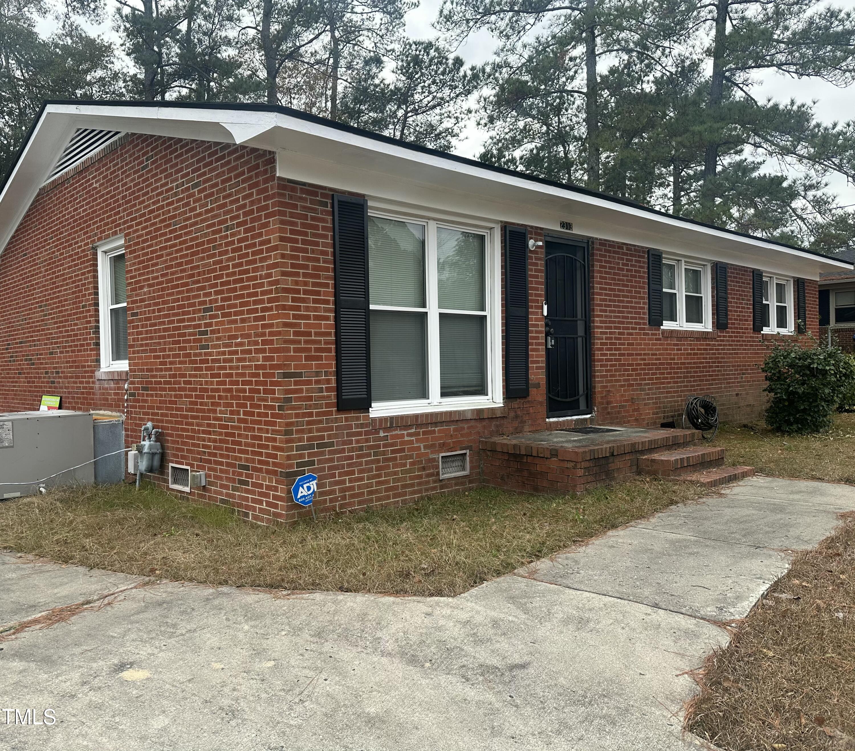 2313 Lake Avenue Property Photo 2