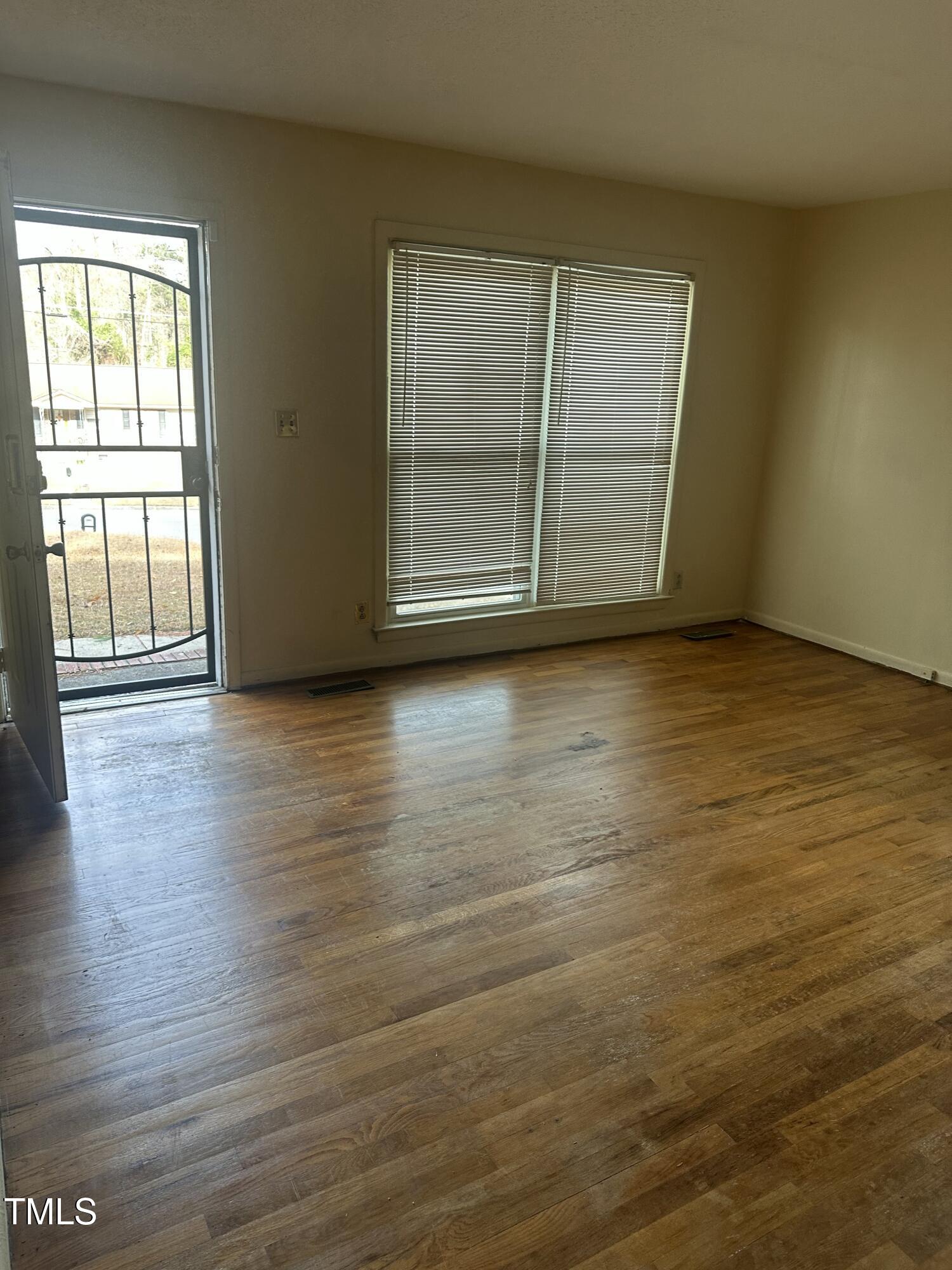 2313 Lake Avenue Property Photo 8