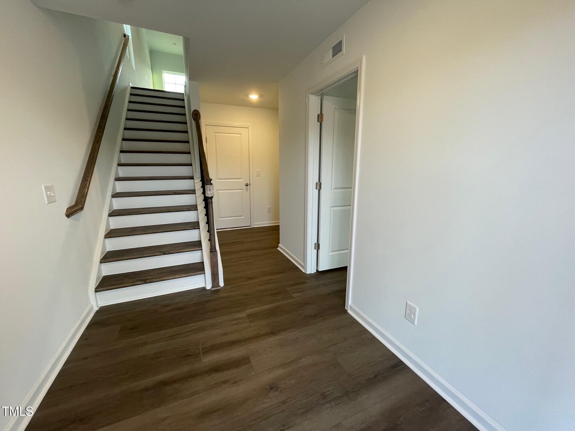 1309 Hazelnut Ridge Lane Property Photo 3