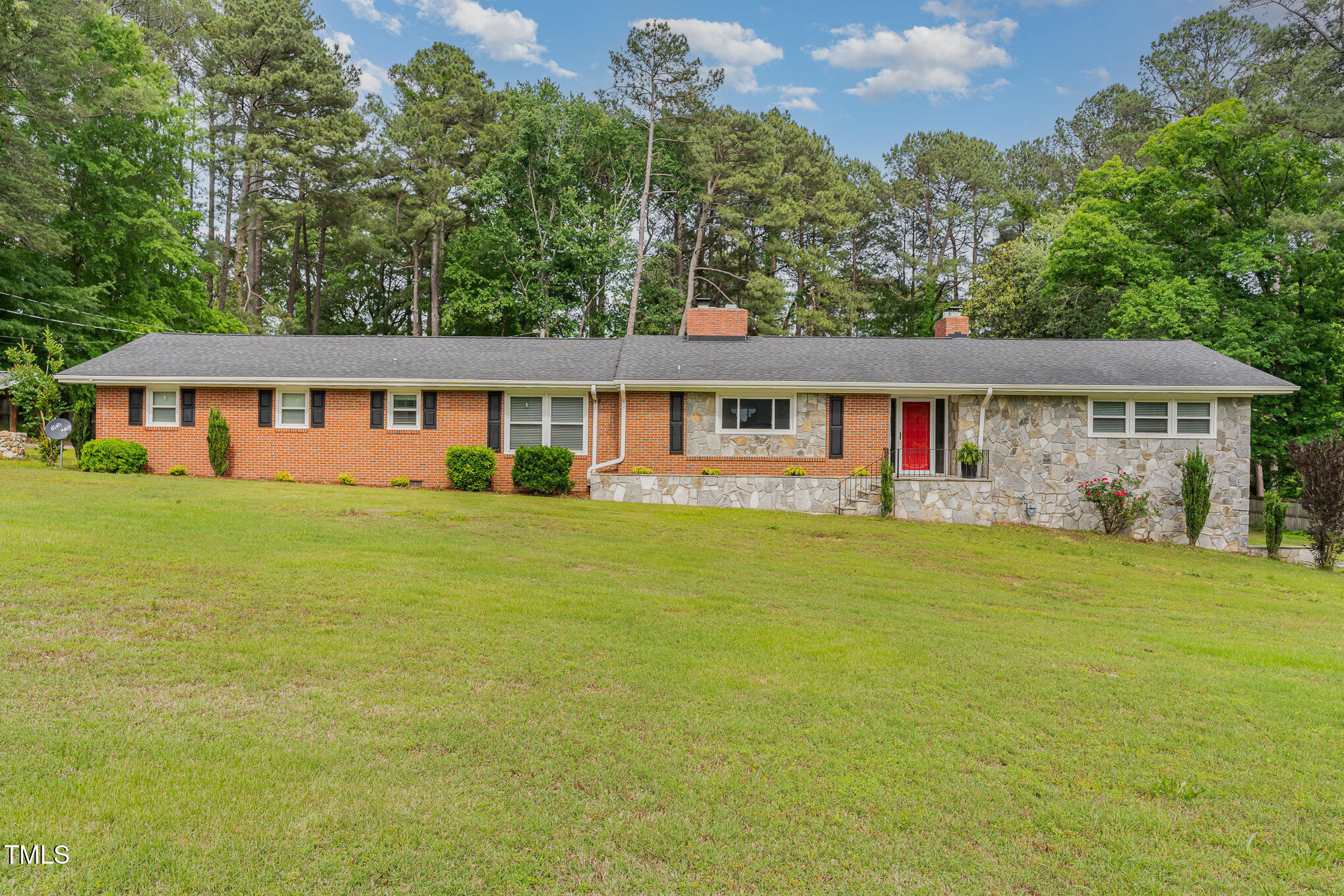 129 Jeffress Drive Property Photo 1