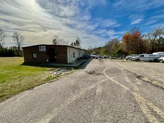 175 Satterhwite Point Road Property Photo 4