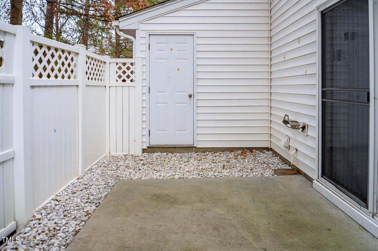 7703 River Field Drive Property Photo 5