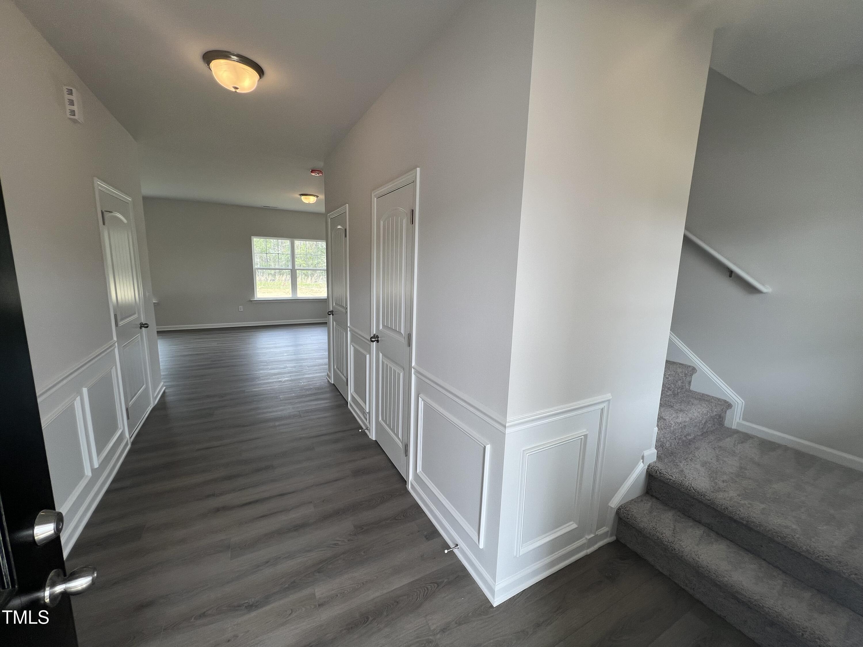 165 Knoll Way Property Photo 4