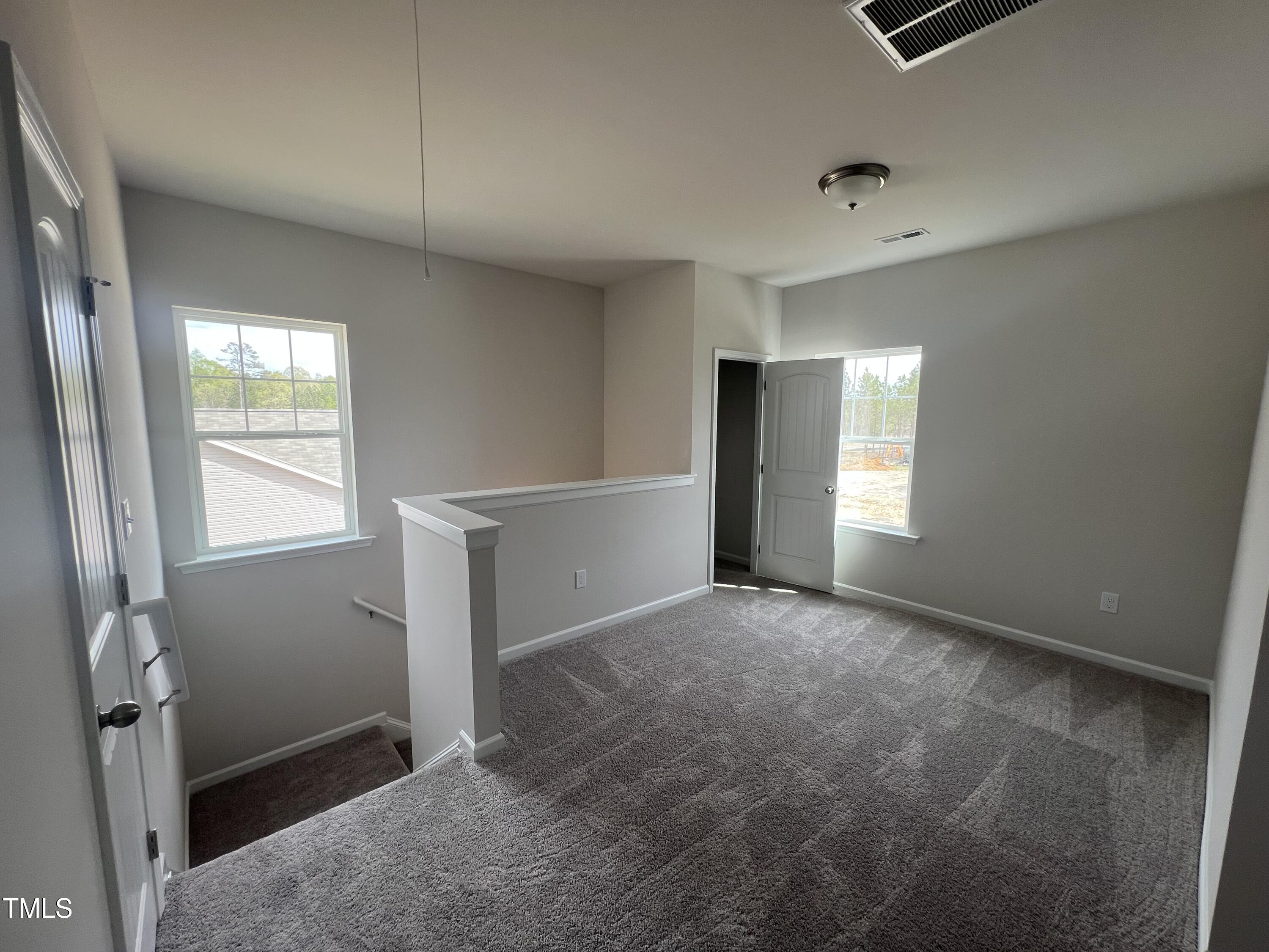 165 Knoll Way Property Photo 10