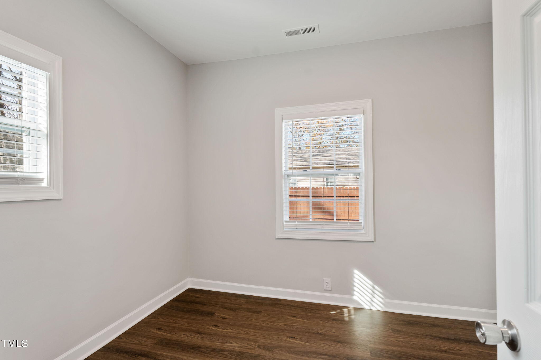 1003 W Anderson Street Property Photo 20