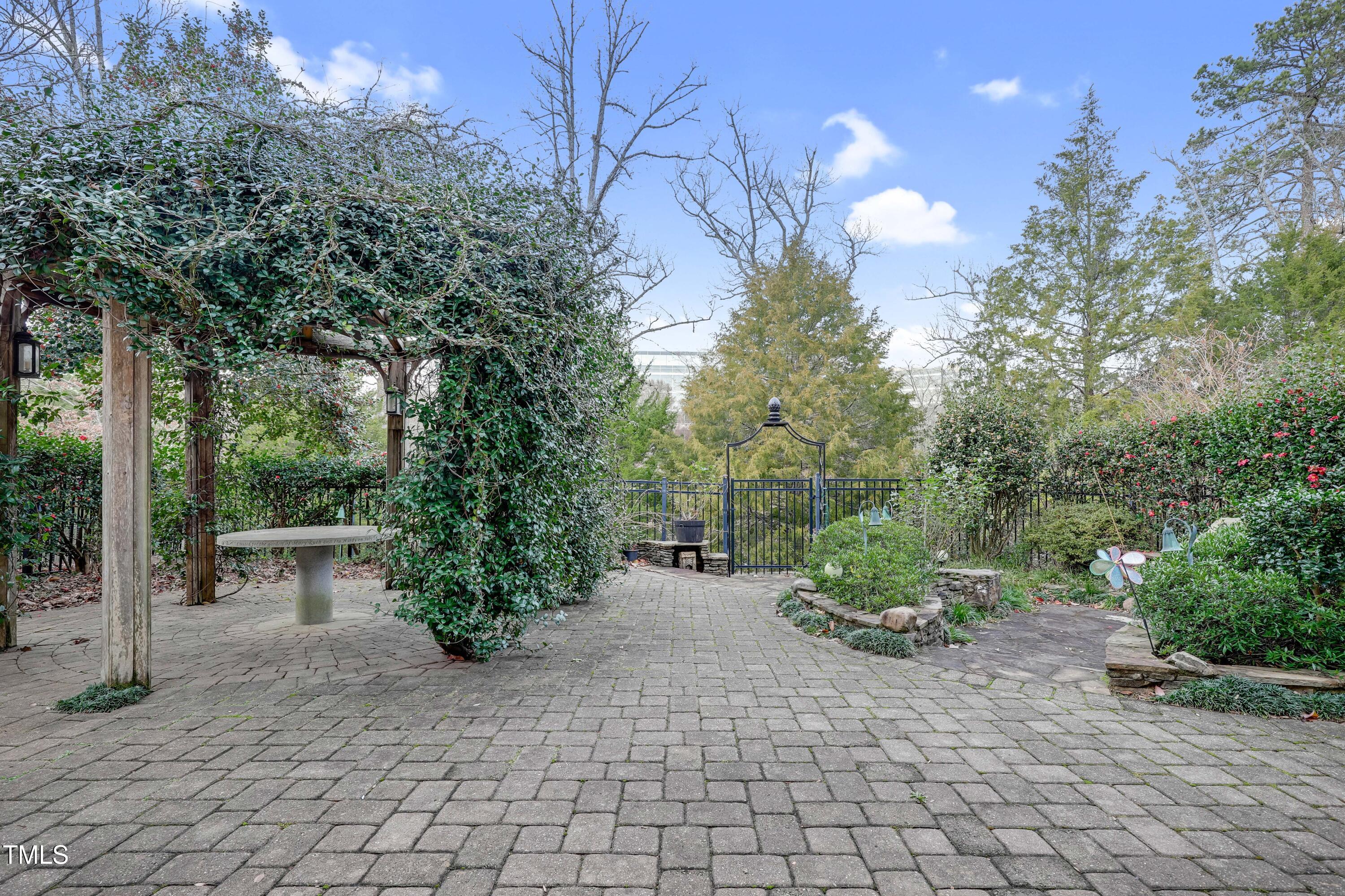 4137 Gardenlake Drive Property Photo 47