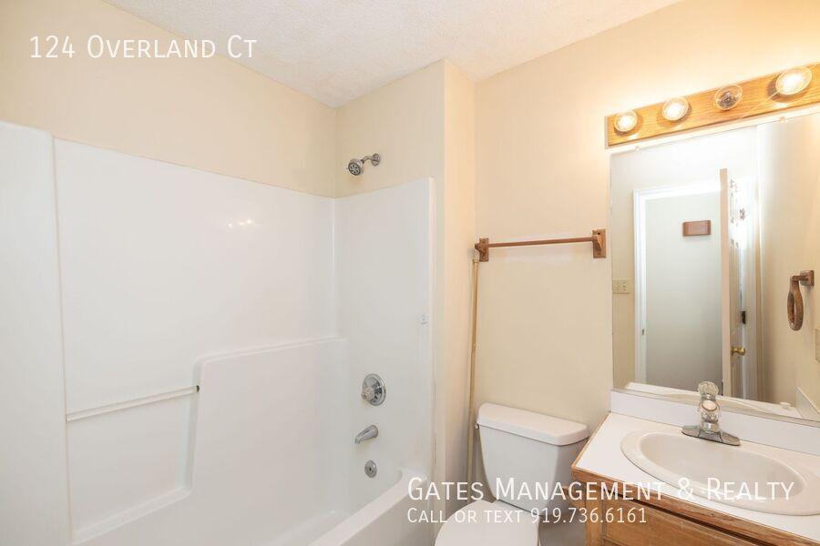 124 Overland Court Property Photo 12
