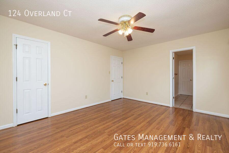 124 Overland Court Property Photo 14