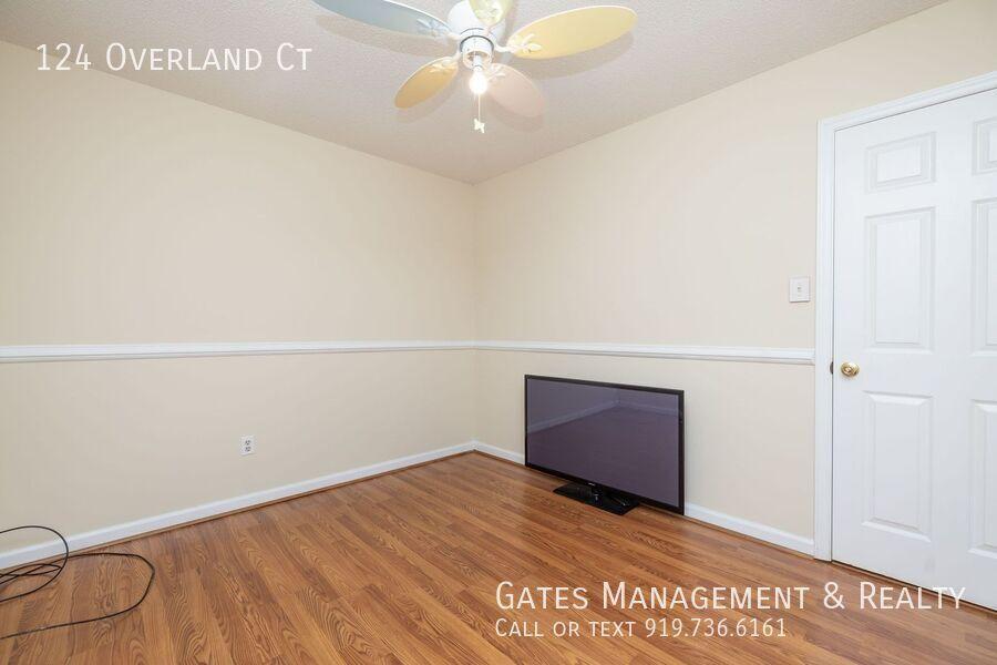 124 Overland Court Property Photo 23
