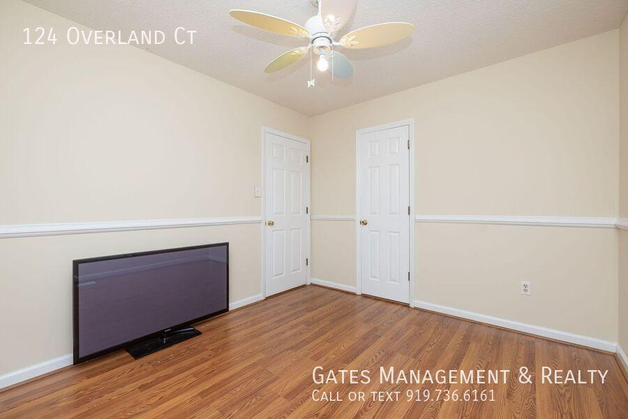 124 Overland Court Property Photo 24