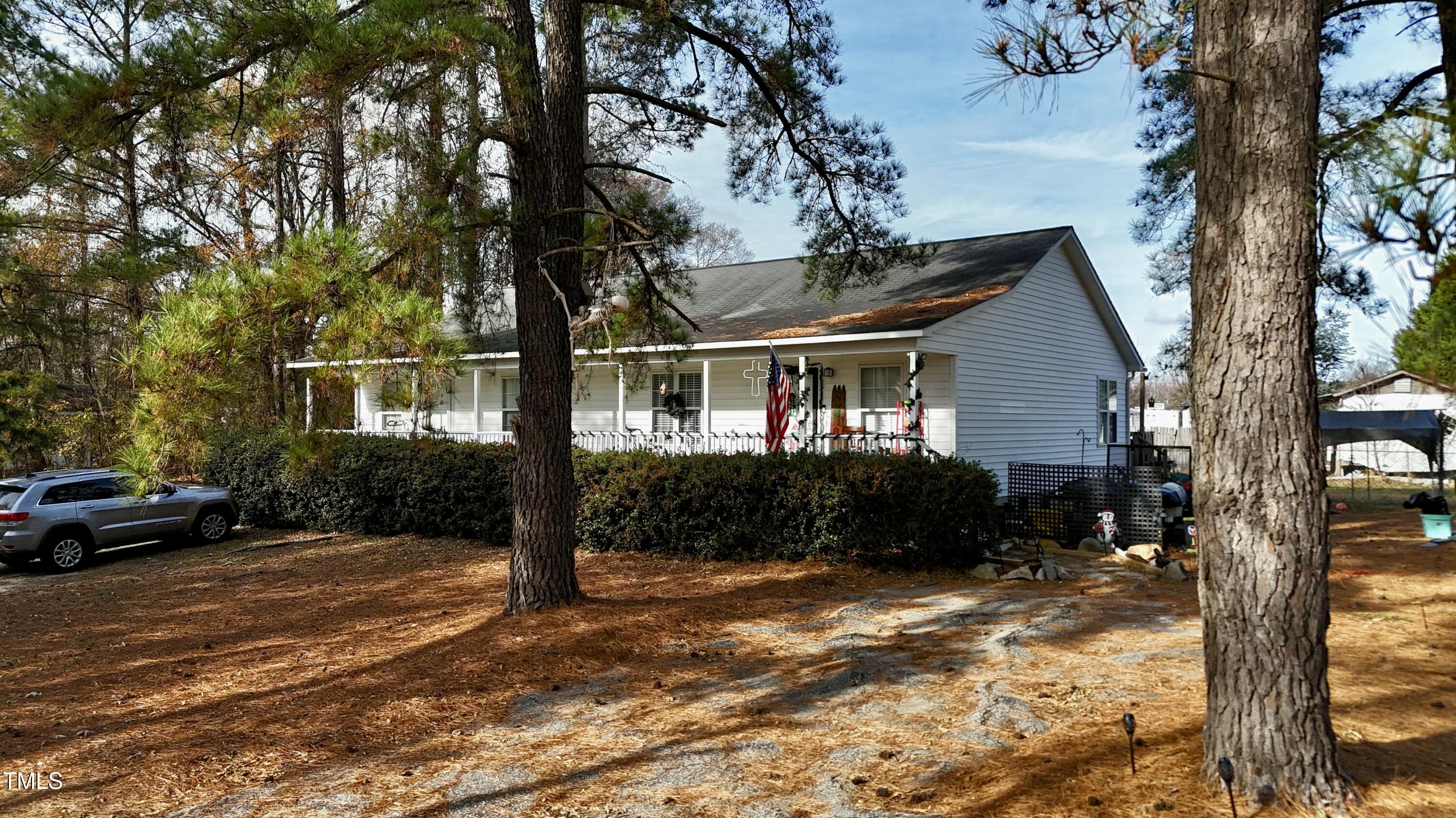 207 Colby Lane Property Photo 2